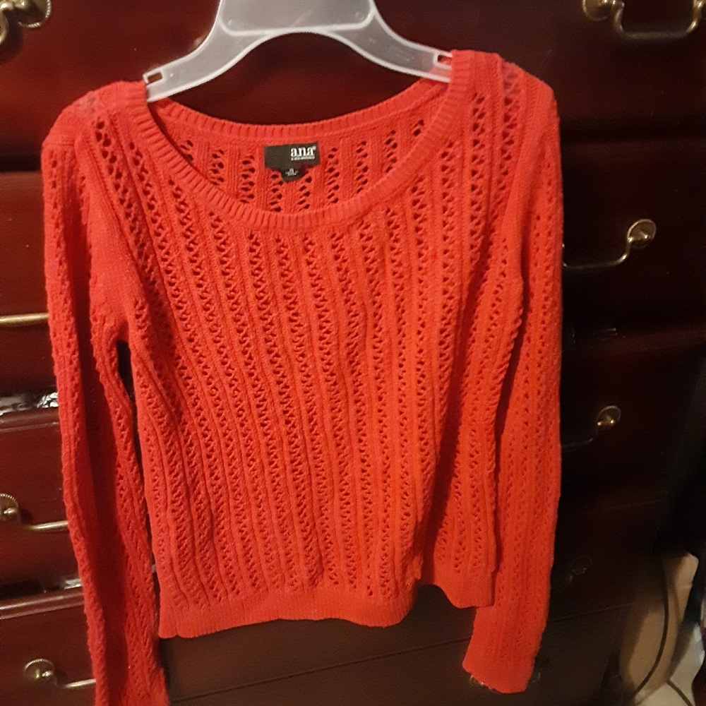 Red sweater - Picture 8 of 9